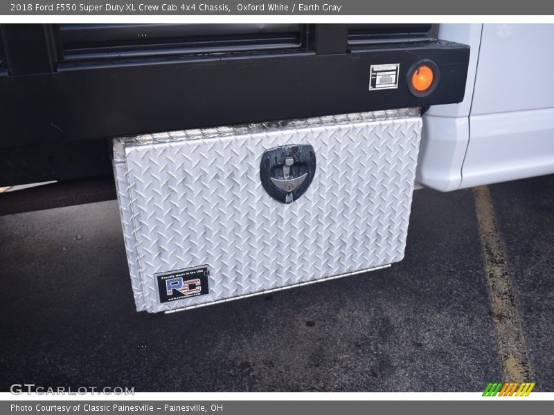 Oxford White / Earth Gray 2018 Ford F550 Super Duty XL Crew Cab 4x4 Chassis
