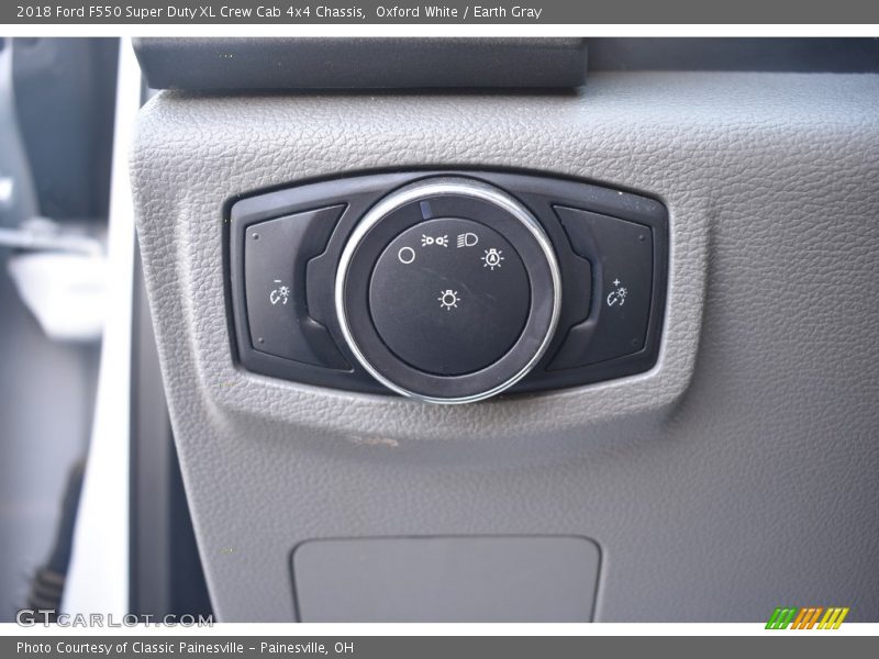 Oxford White / Earth Gray 2018 Ford F550 Super Duty XL Crew Cab 4x4 Chassis