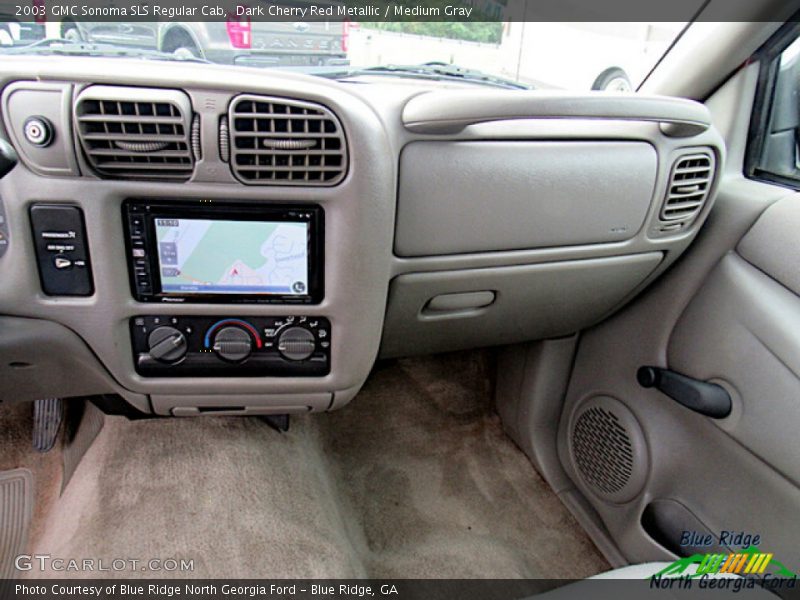 Dashboard of 2003 Sonoma SLS Regular Cab