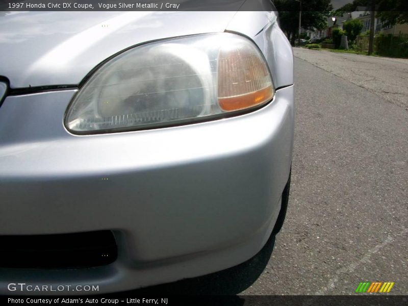 Vogue Silver Metallic / Gray 1997 Honda Civic DX Coupe