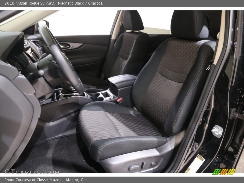 Magnetic Black / Charcoal 2018 Nissan Rogue SV AWD