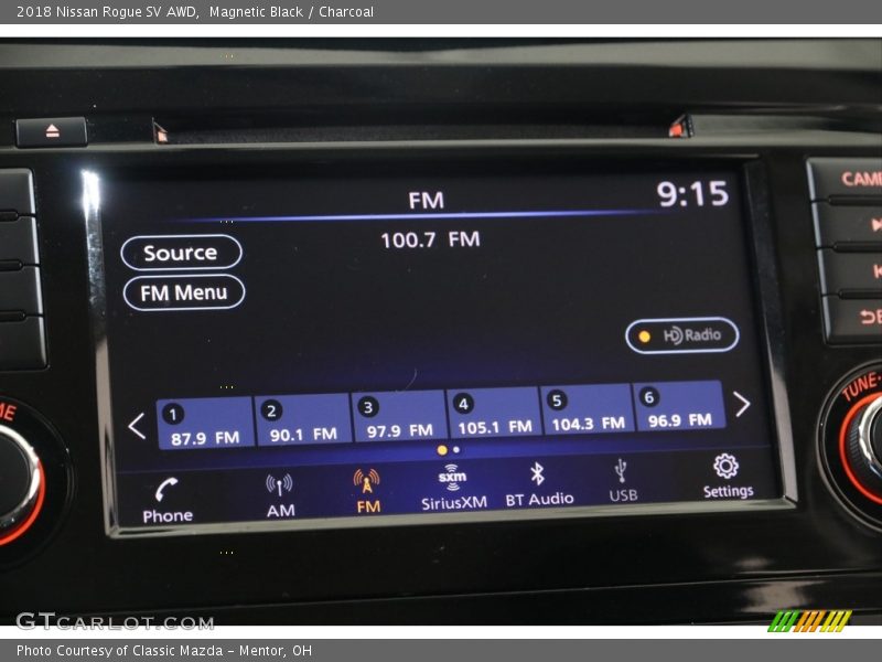 Magnetic Black / Charcoal 2018 Nissan Rogue SV AWD