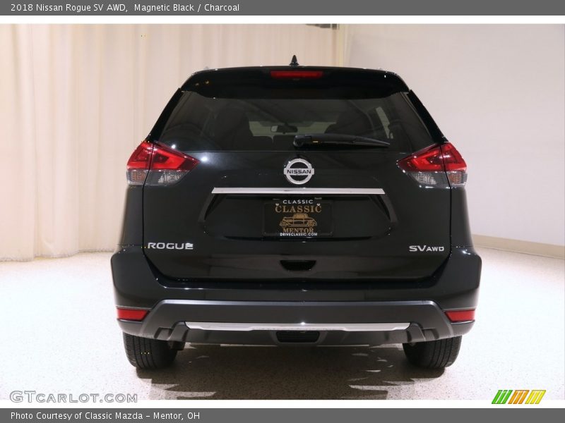Magnetic Black / Charcoal 2018 Nissan Rogue SV AWD