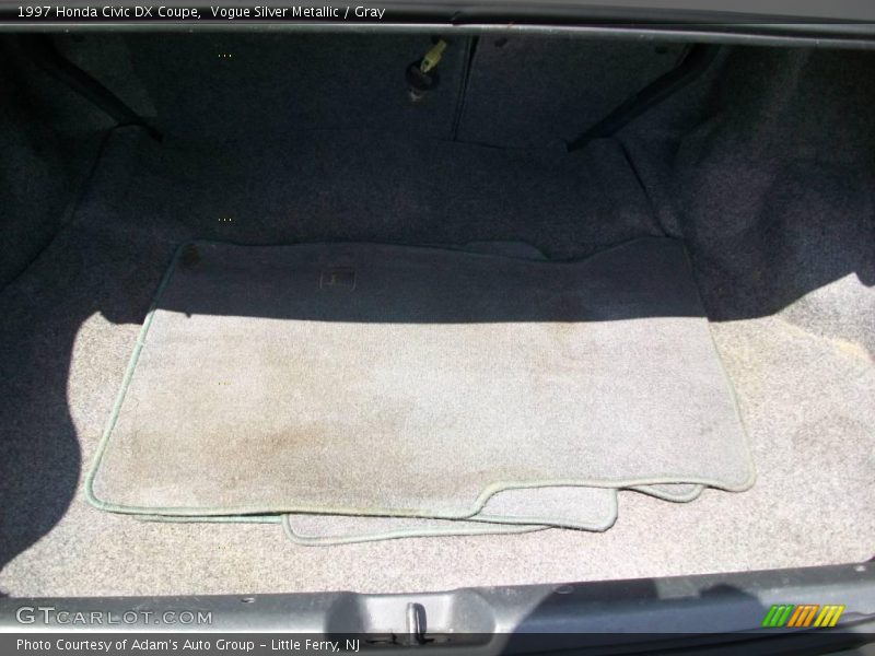 Vogue Silver Metallic / Gray 1997 Honda Civic DX Coupe