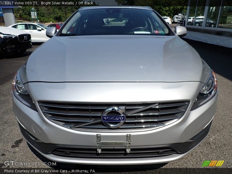 Bright Silver Metallic / Off Black 2017 Volvo V60 T5