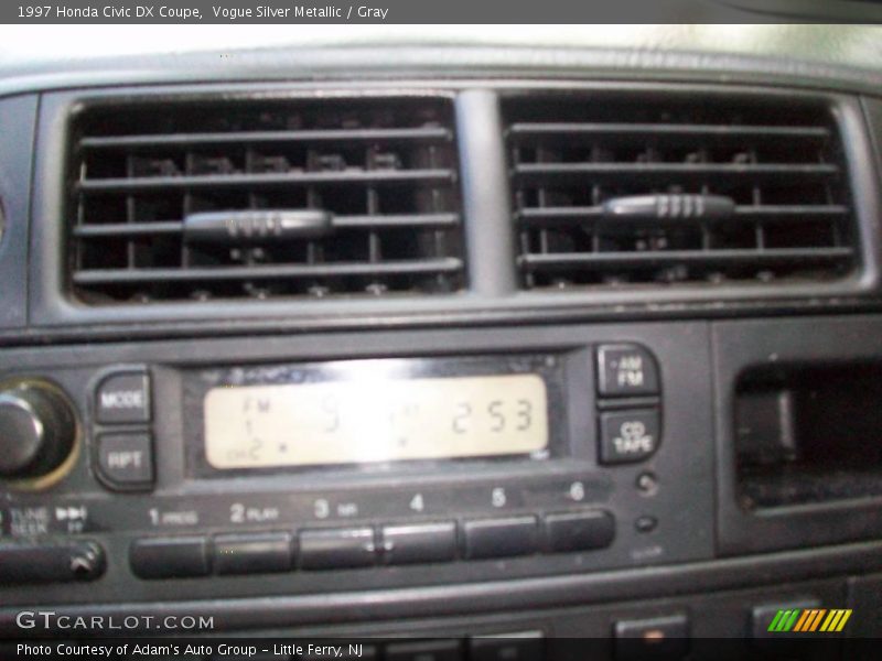 Vogue Silver Metallic / Gray 1997 Honda Civic DX Coupe