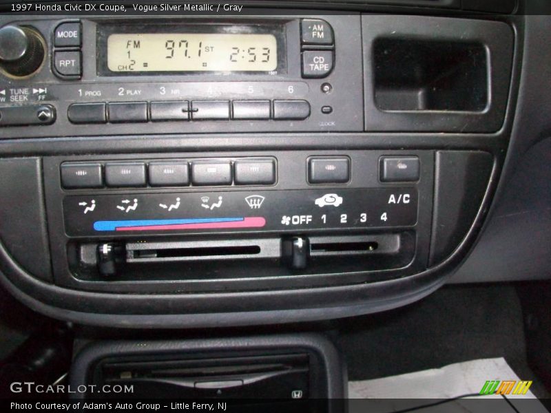 Vogue Silver Metallic / Gray 1997 Honda Civic DX Coupe