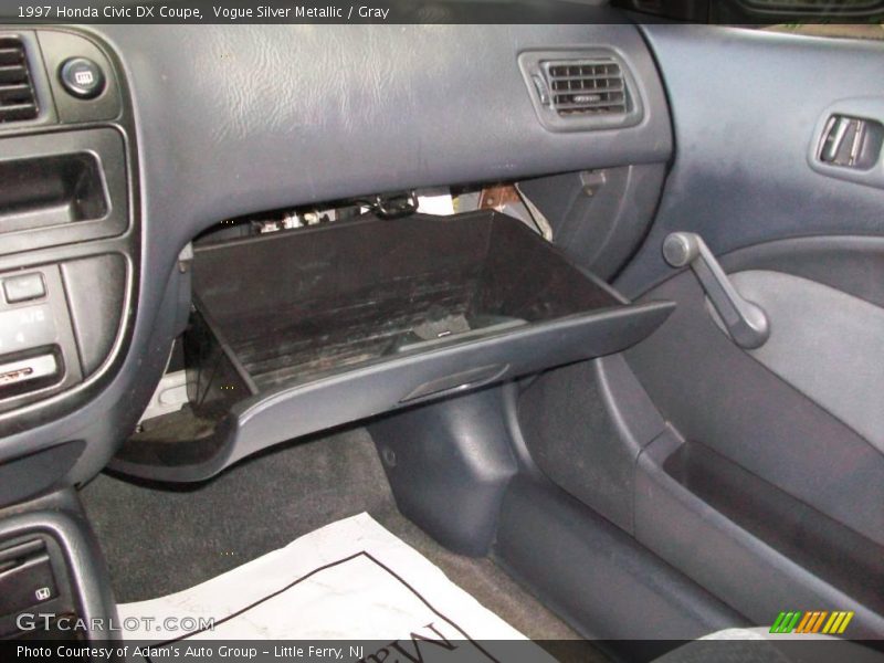 Vogue Silver Metallic / Gray 1997 Honda Civic DX Coupe