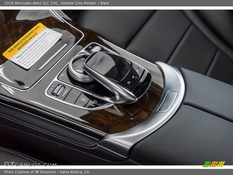 Selenite Grey Metallic / Black 2018 Mercedes-Benz GLC 300