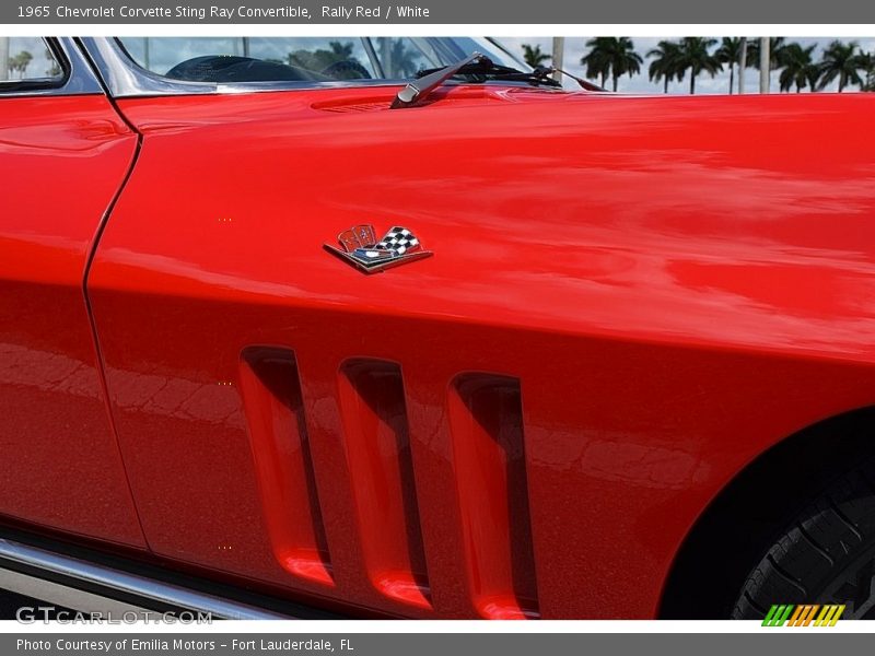 Rally Red / White 1965 Chevrolet Corvette Sting Ray Convertible