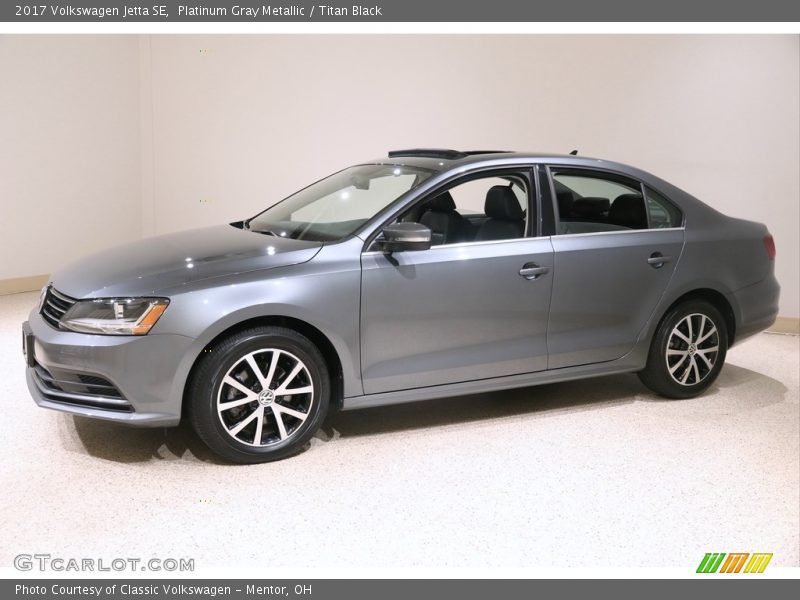 Platinum Gray Metallic / Titan Black 2017 Volkswagen Jetta SE