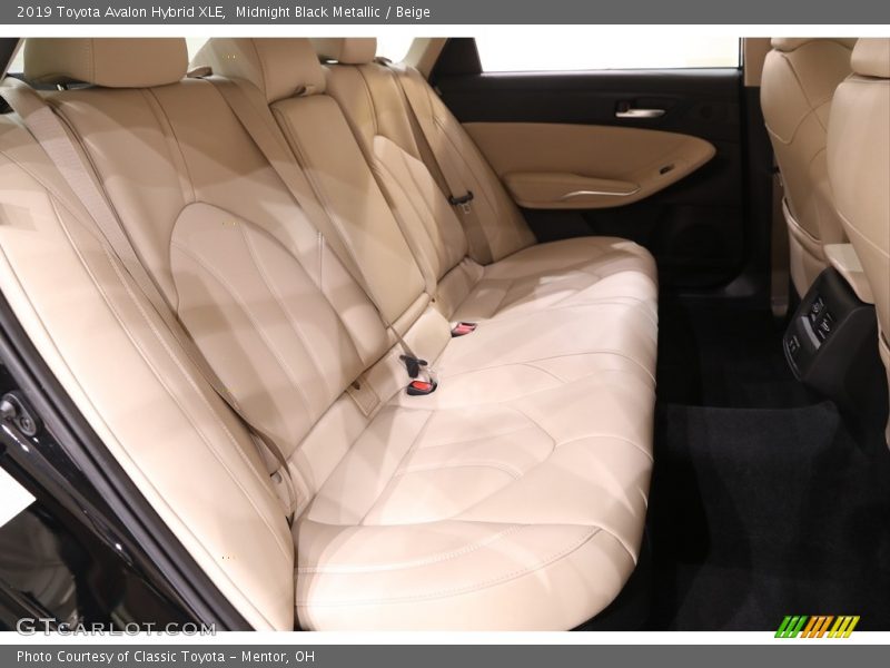 Midnight Black Metallic / Beige 2019 Toyota Avalon Hybrid XLE
