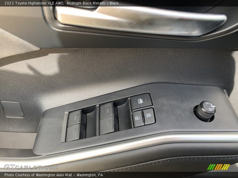 Midnight Black Metallic / Black 2021 Toyota Highlander XLE AWD