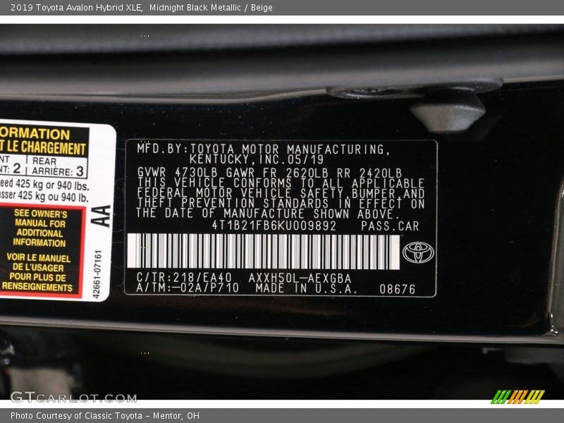 Midnight Black Metallic / Beige 2019 Toyota Avalon Hybrid XLE