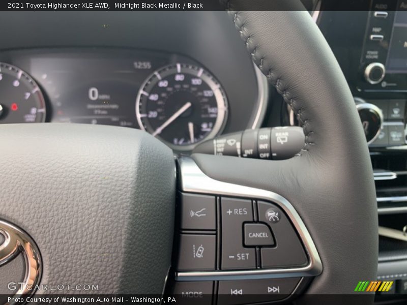 Midnight Black Metallic / Black 2021 Toyota Highlander XLE AWD