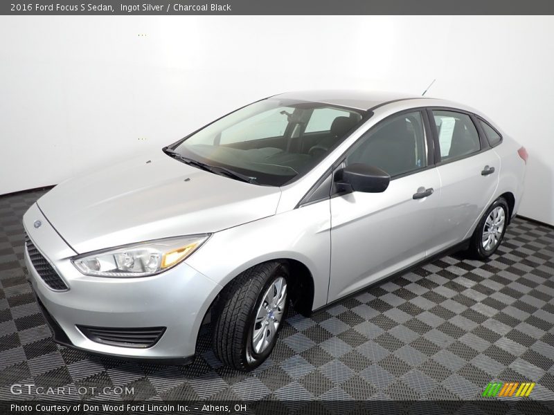 Ingot Silver / Charcoal Black 2016 Ford Focus S Sedan