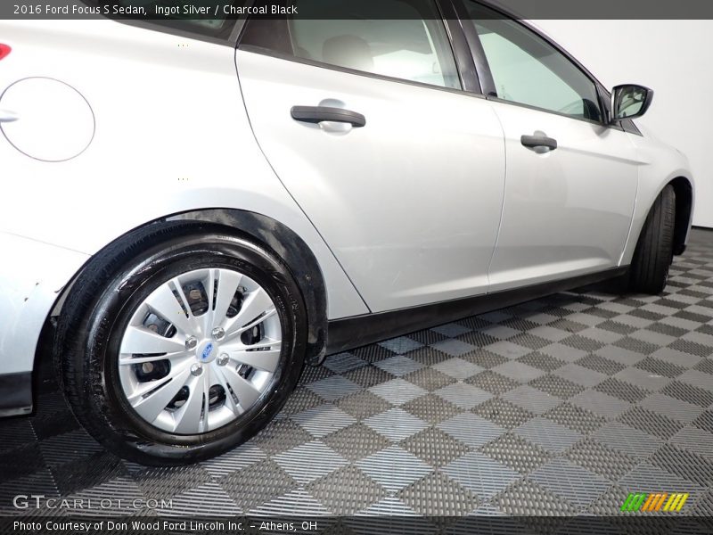 Ingot Silver / Charcoal Black 2016 Ford Focus S Sedan