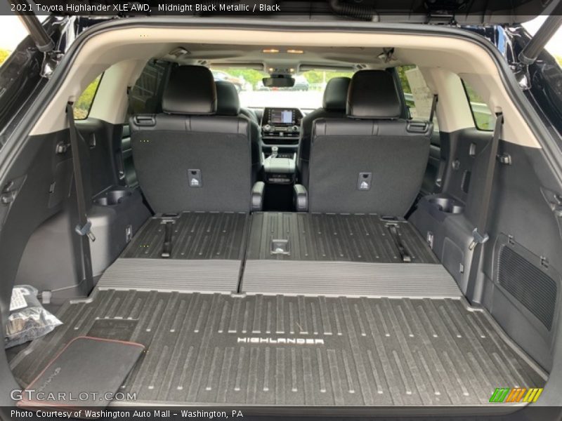 Midnight Black Metallic / Black 2021 Toyota Highlander XLE AWD