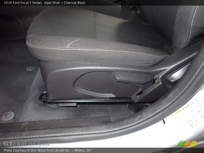 Ingot Silver / Charcoal Black 2016 Ford Focus S Sedan