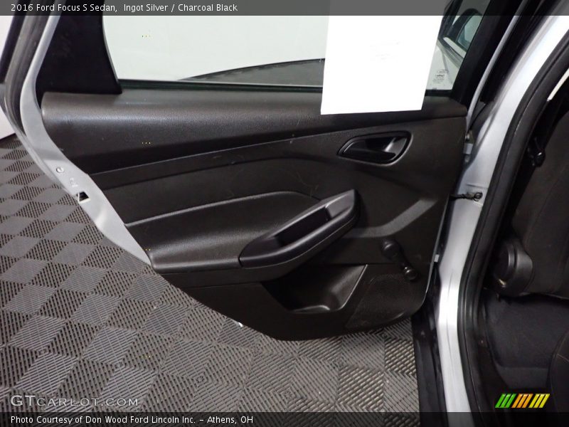 Ingot Silver / Charcoal Black 2016 Ford Focus S Sedan