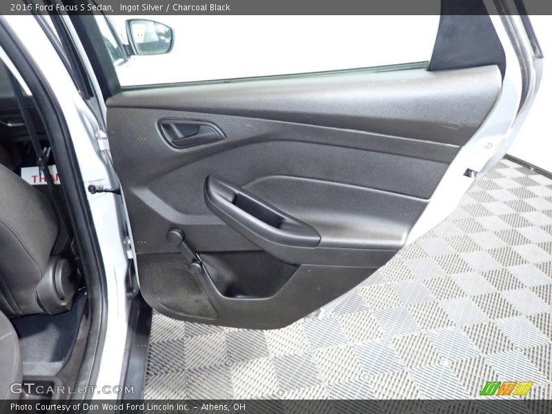 Ingot Silver / Charcoal Black 2016 Ford Focus S Sedan