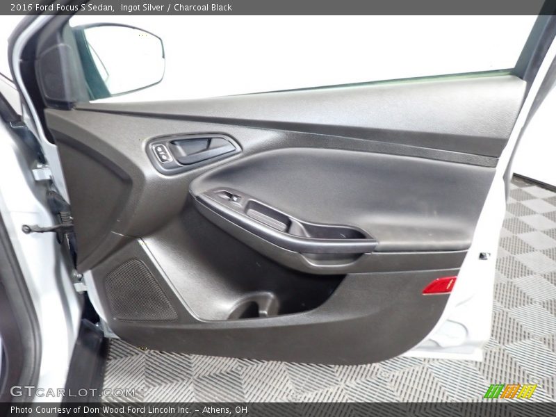 Ingot Silver / Charcoal Black 2016 Ford Focus S Sedan