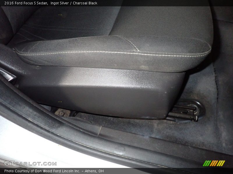 Ingot Silver / Charcoal Black 2016 Ford Focus S Sedan