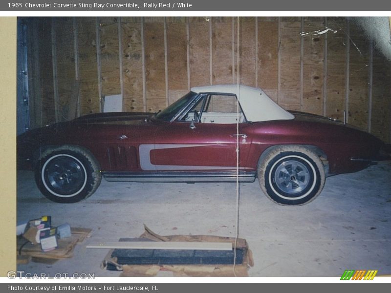 Rally Red / White 1965 Chevrolet Corvette Sting Ray Convertible