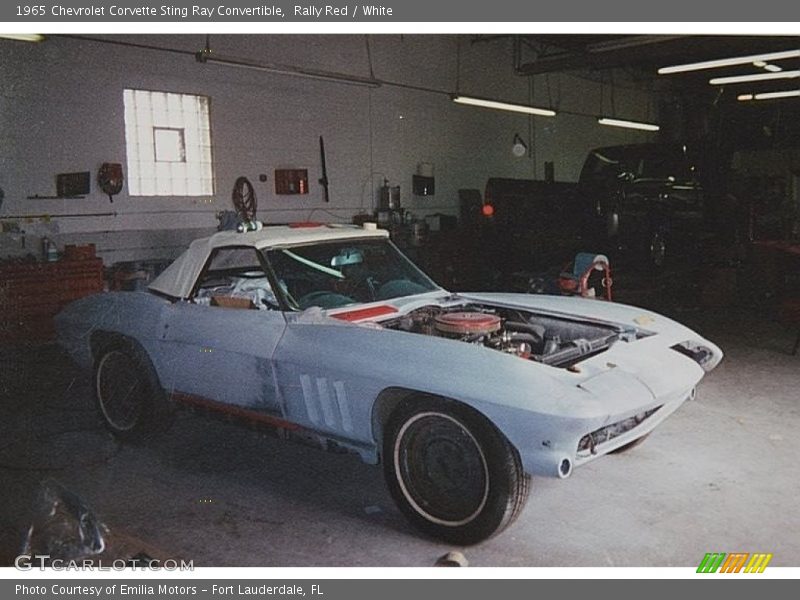 Rally Red / White 1965 Chevrolet Corvette Sting Ray Convertible