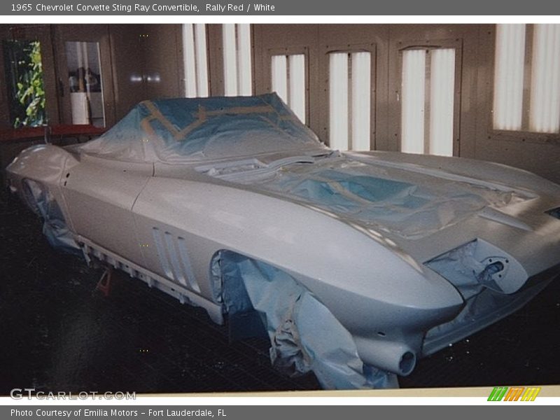 Rally Red / White 1965 Chevrolet Corvette Sting Ray Convertible