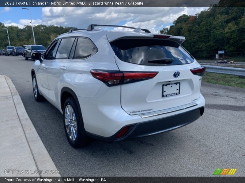 Blizzard White Pearl / Graphite 2021 Toyota Highlander Hybrid Limited AWD