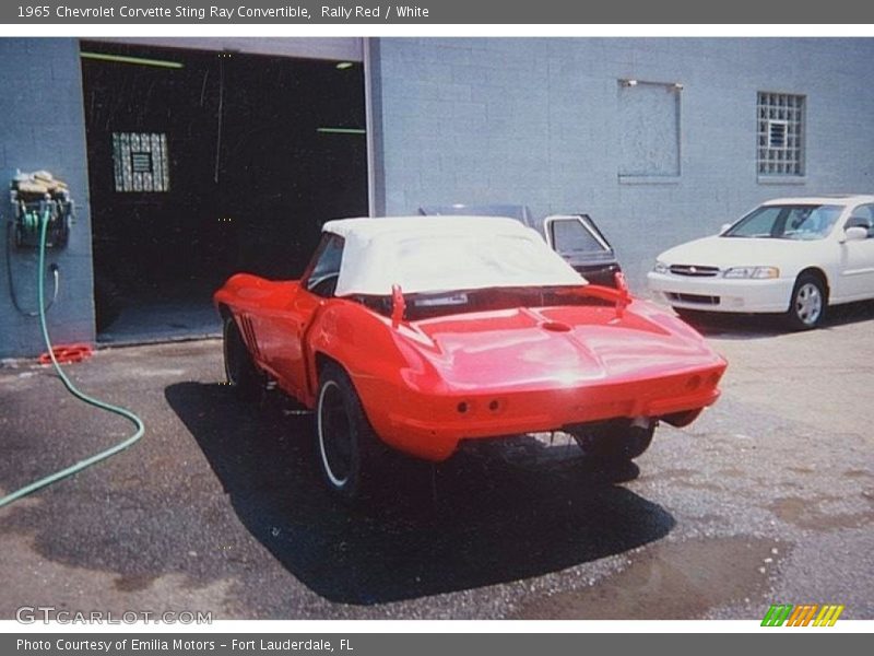 Rally Red / White 1965 Chevrolet Corvette Sting Ray Convertible