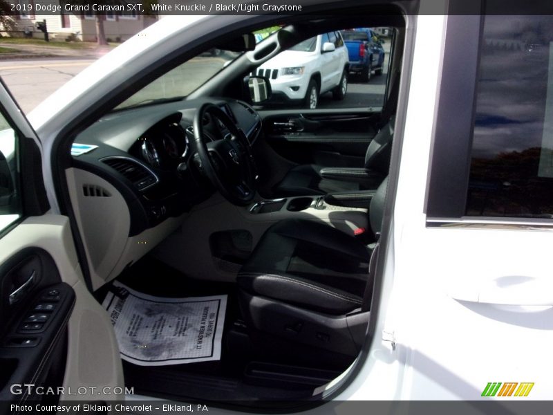 White Knuckle / Black/Light Graystone 2019 Dodge Grand Caravan SXT