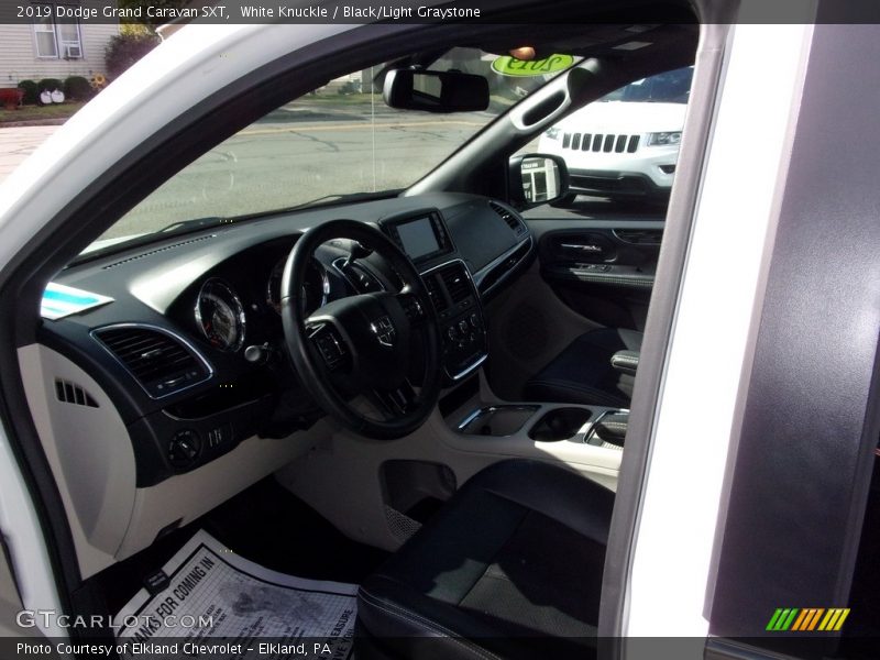 White Knuckle / Black/Light Graystone 2019 Dodge Grand Caravan SXT