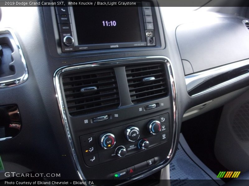 White Knuckle / Black/Light Graystone 2019 Dodge Grand Caravan SXT