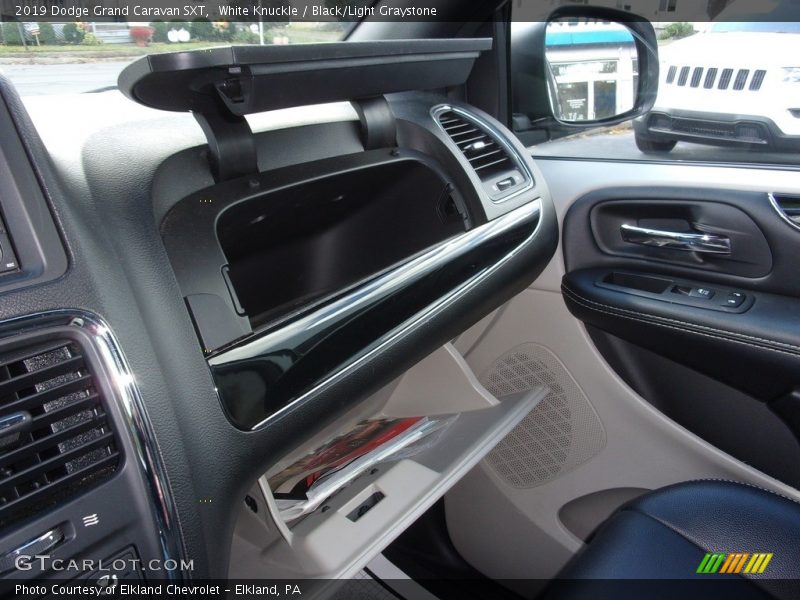 White Knuckle / Black/Light Graystone 2019 Dodge Grand Caravan SXT