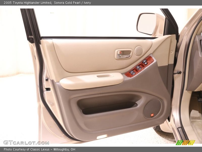 Sonora Gold Pearl / Ivory 2005 Toyota Highlander Limited