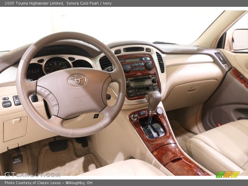 Sonora Gold Pearl / Ivory 2005 Toyota Highlander Limited