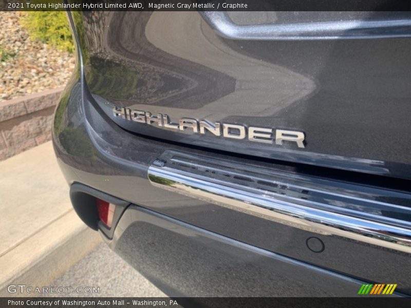Magnetic Gray Metallic / Graphite 2021 Toyota Highlander Hybrid Limited AWD