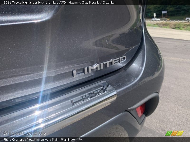 Magnetic Gray Metallic / Graphite 2021 Toyota Highlander Hybrid Limited AWD