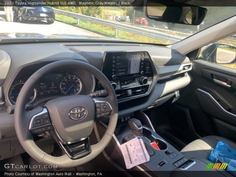 Magnetic Gray Metallic / Black 2020 Toyota Highlander Hybrid XLE AWD