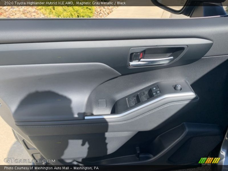 Magnetic Gray Metallic / Black 2020 Toyota Highlander Hybrid XLE AWD