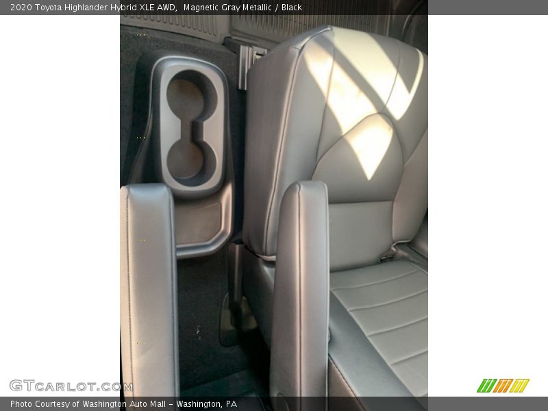 Magnetic Gray Metallic / Black 2020 Toyota Highlander Hybrid XLE AWD