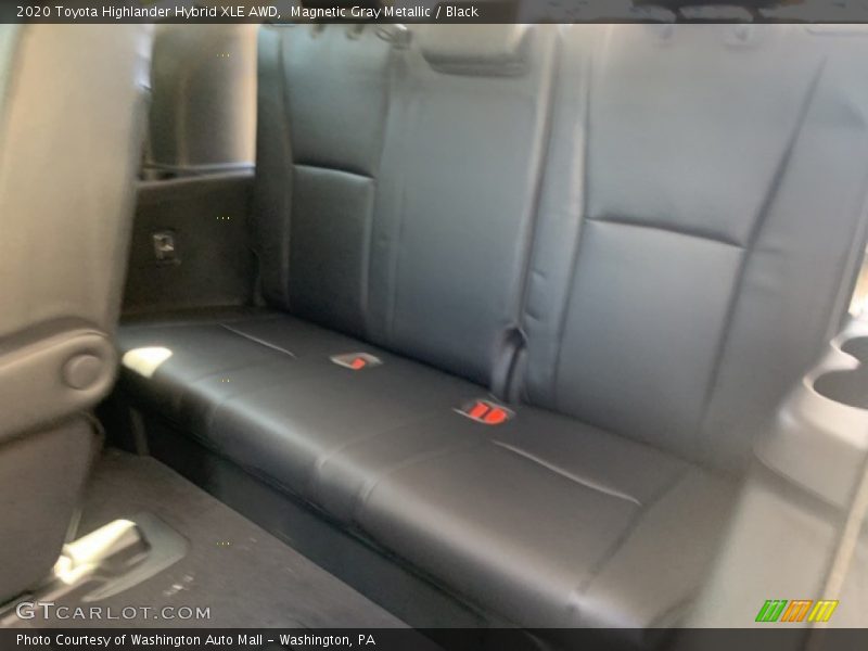 Magnetic Gray Metallic / Black 2020 Toyota Highlander Hybrid XLE AWD