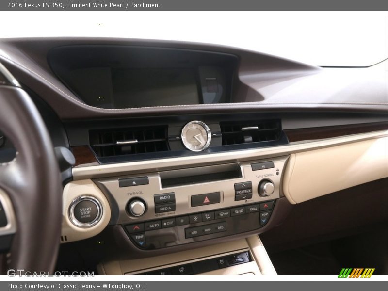 Eminent White Pearl / Parchment 2016 Lexus ES 350