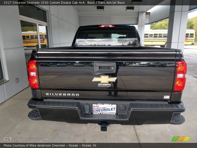 Black / Dark Ash/Jet Black 2017 Chevrolet Silverado 1500 Custom Double Cab 4x4