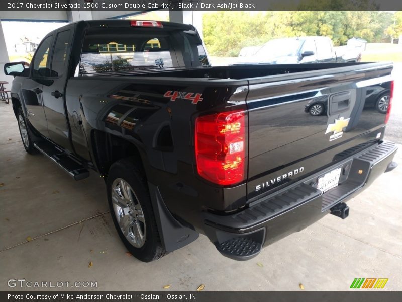 Black / Dark Ash/Jet Black 2017 Chevrolet Silverado 1500 Custom Double Cab 4x4
