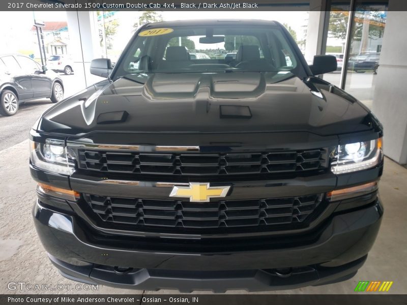 Black / Dark Ash/Jet Black 2017 Chevrolet Silverado 1500 Custom Double Cab 4x4