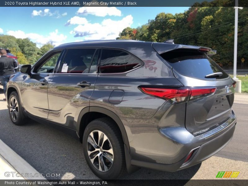 Magnetic Gray Metallic / Black 2020 Toyota Highlander Hybrid XLE AWD