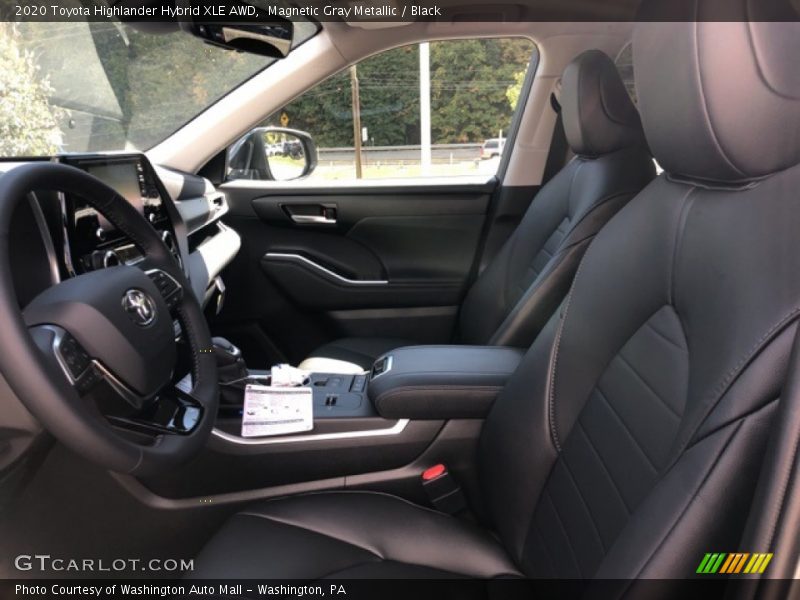 Magnetic Gray Metallic / Black 2020 Toyota Highlander Hybrid XLE AWD